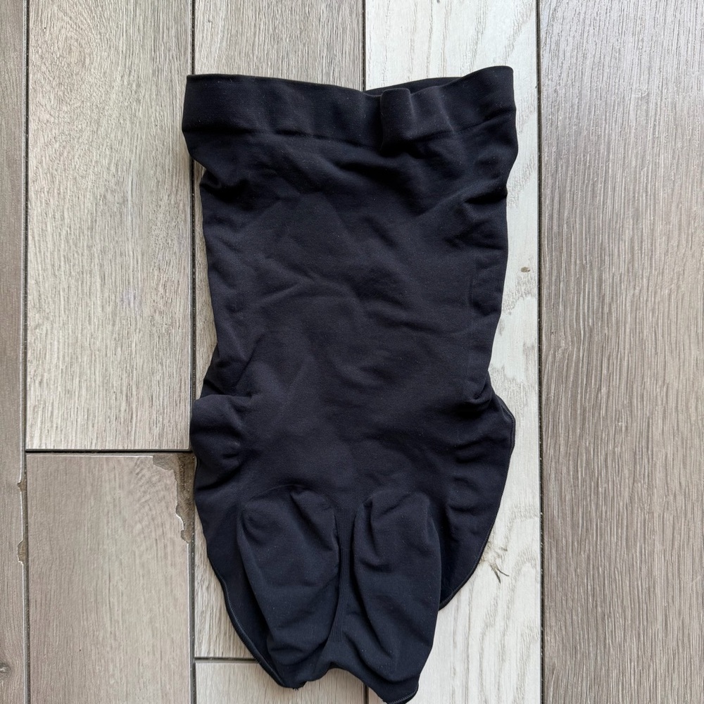 SKIMS HIGH-WAISTED BRIEF - Picture 4 of 5